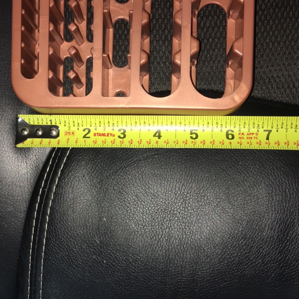 Wall hanging battery caddy - Picture 4 of 5